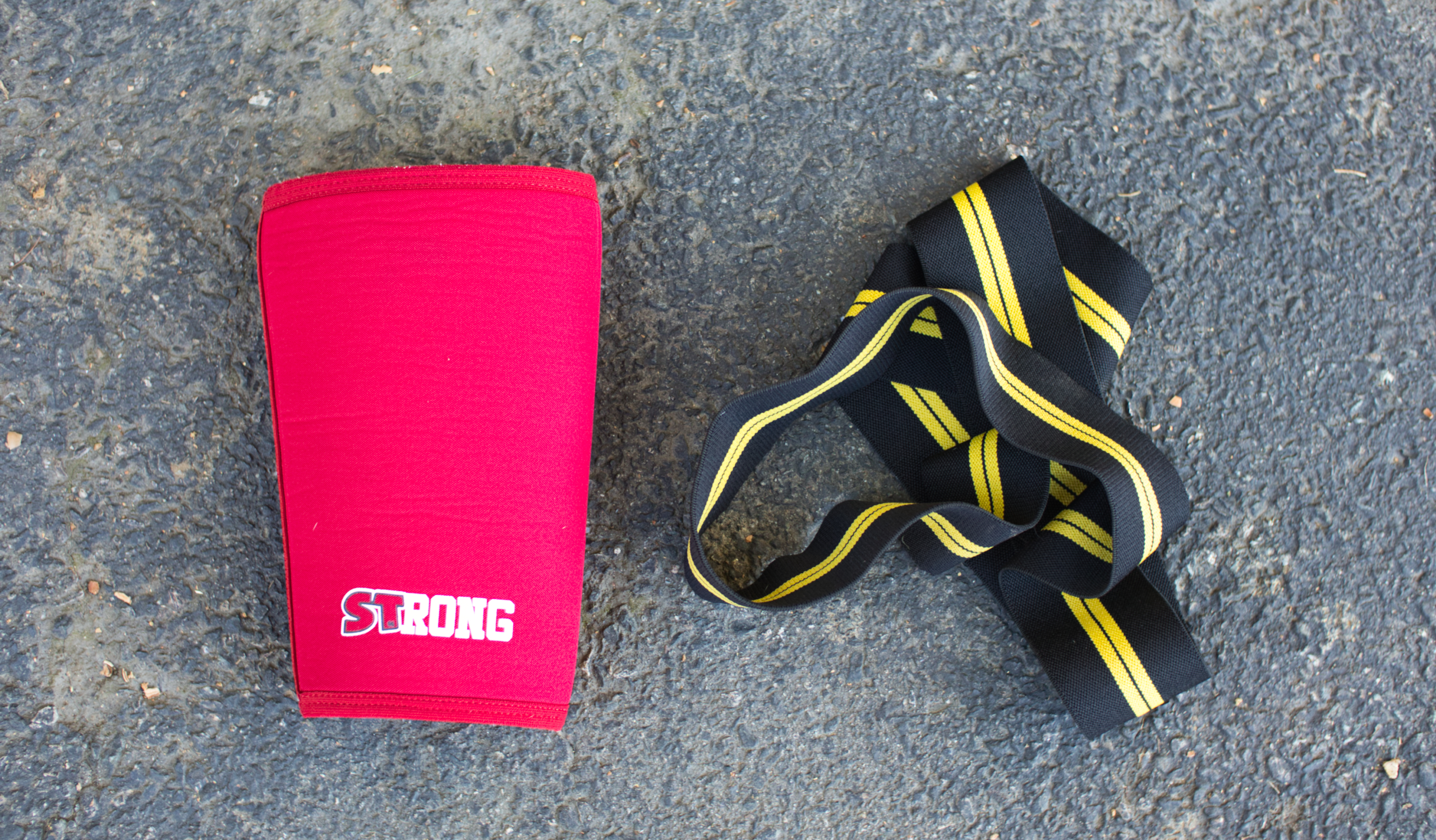 knee sleeves and knee wraps